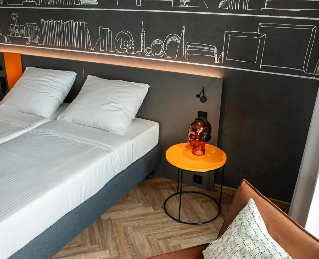 Loginn Hotel Koeln Airport