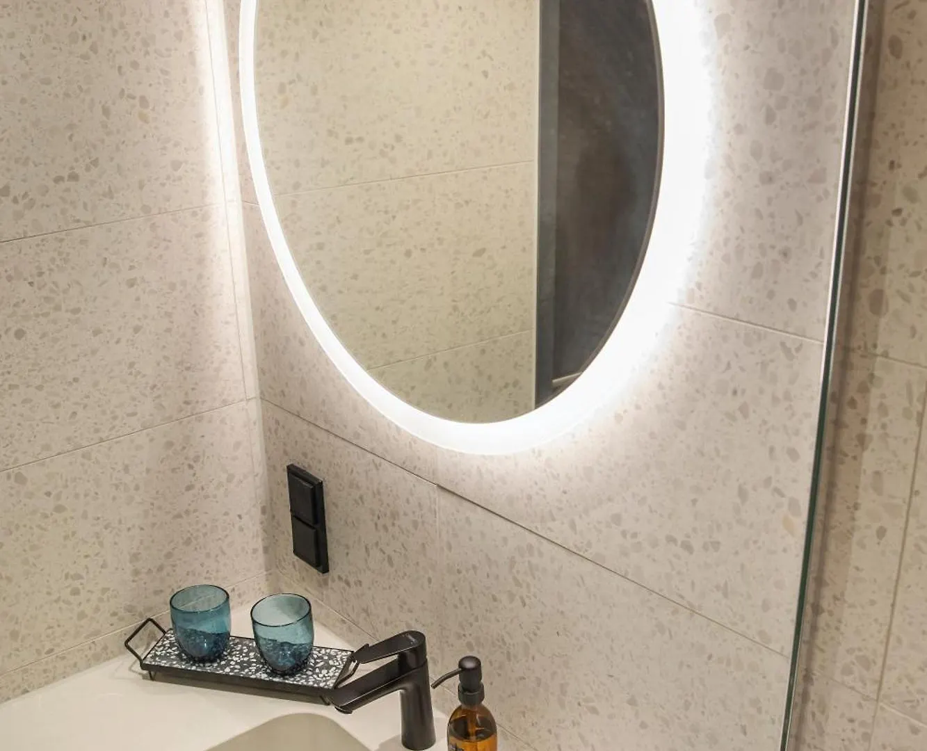 Loginn Hotel Koeln Airport Cologne