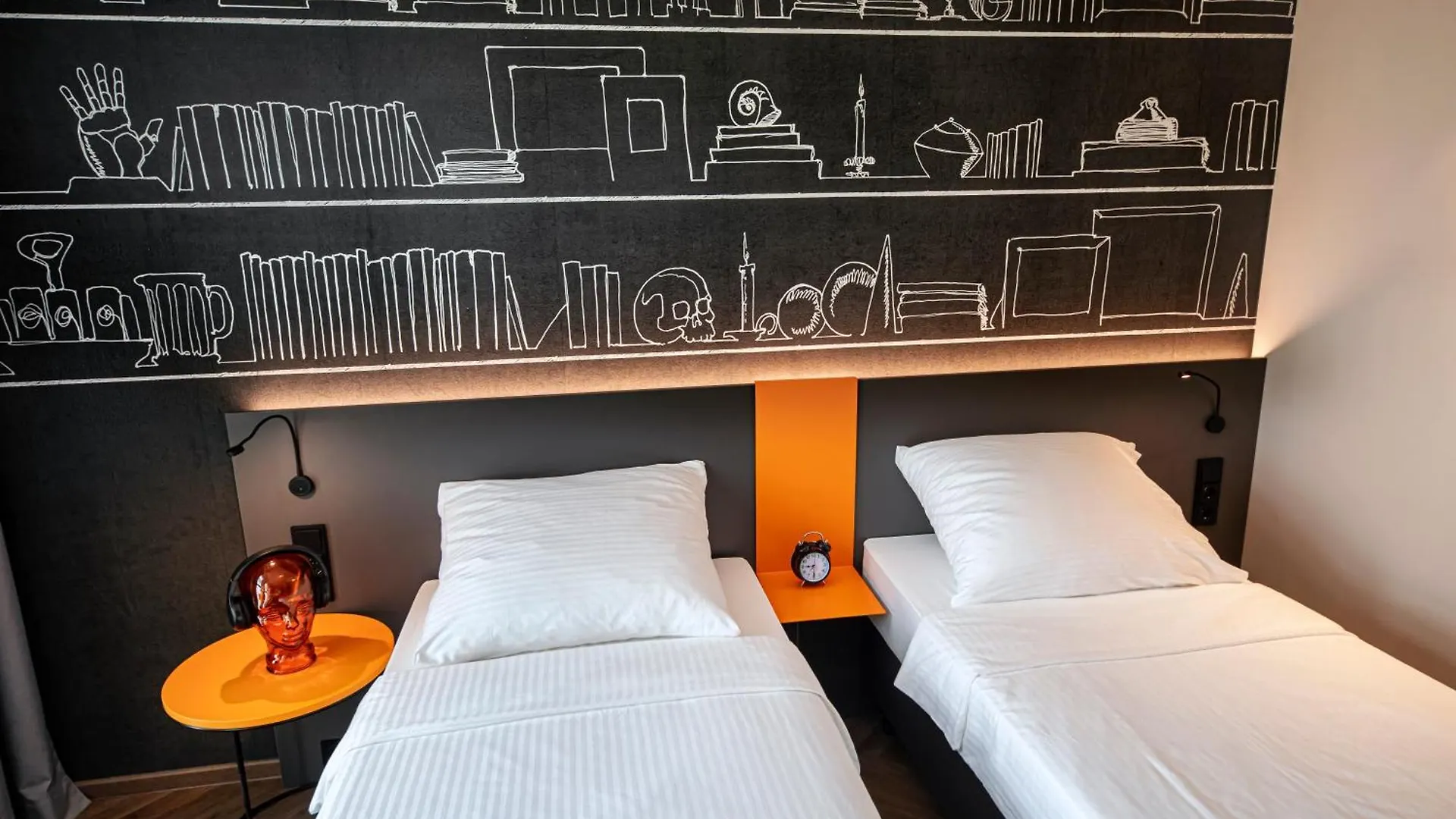 Loginn Hotel Koeln Airport