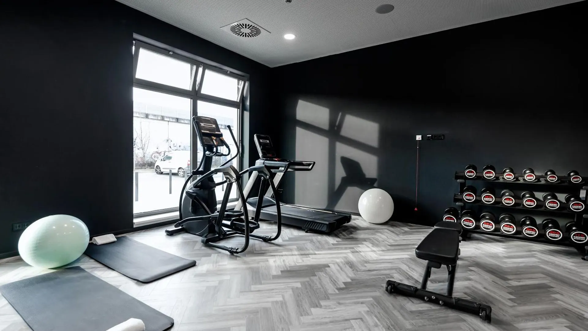 Loginn Hotel Koeln Airport Germany