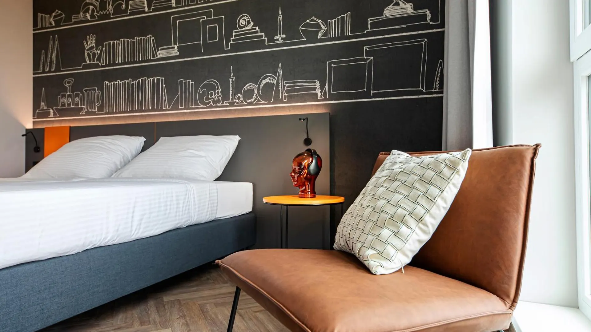 Loginn Hotel Koeln Airport