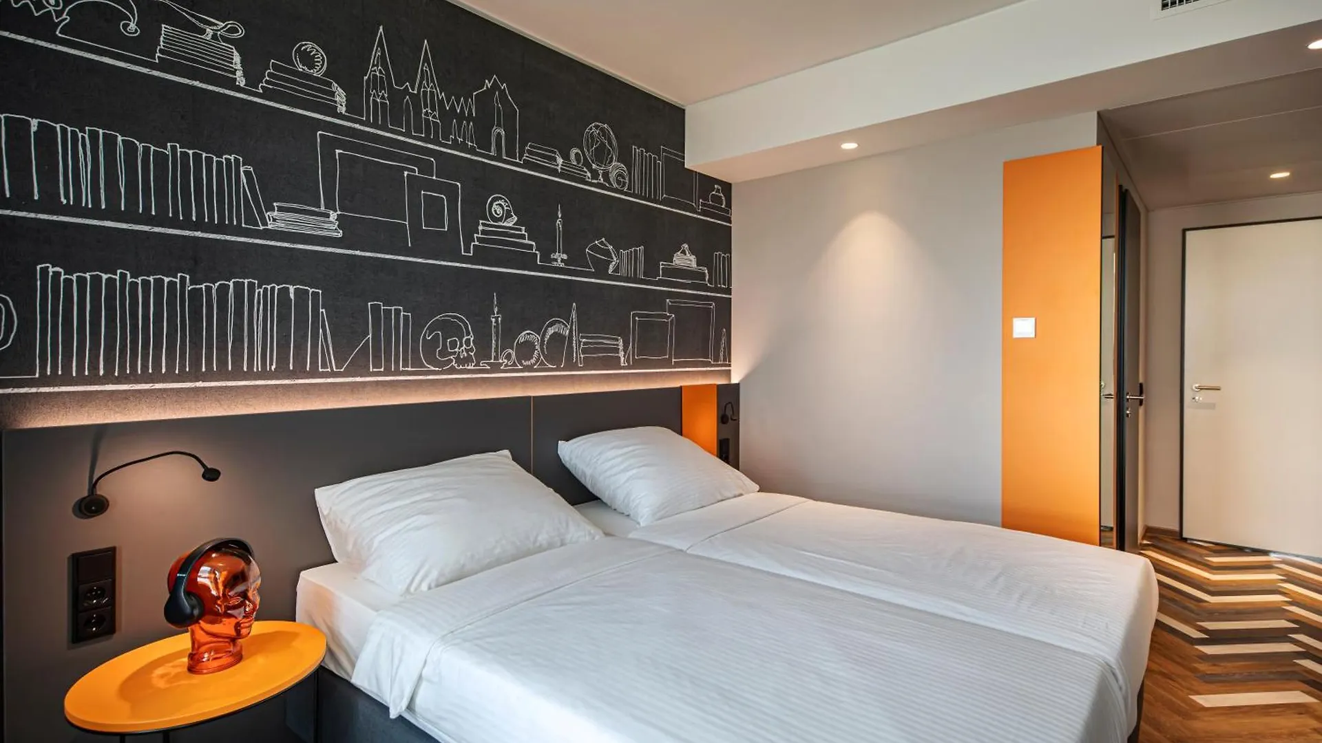 Loginn Hotel Koeln Airport Cologne
